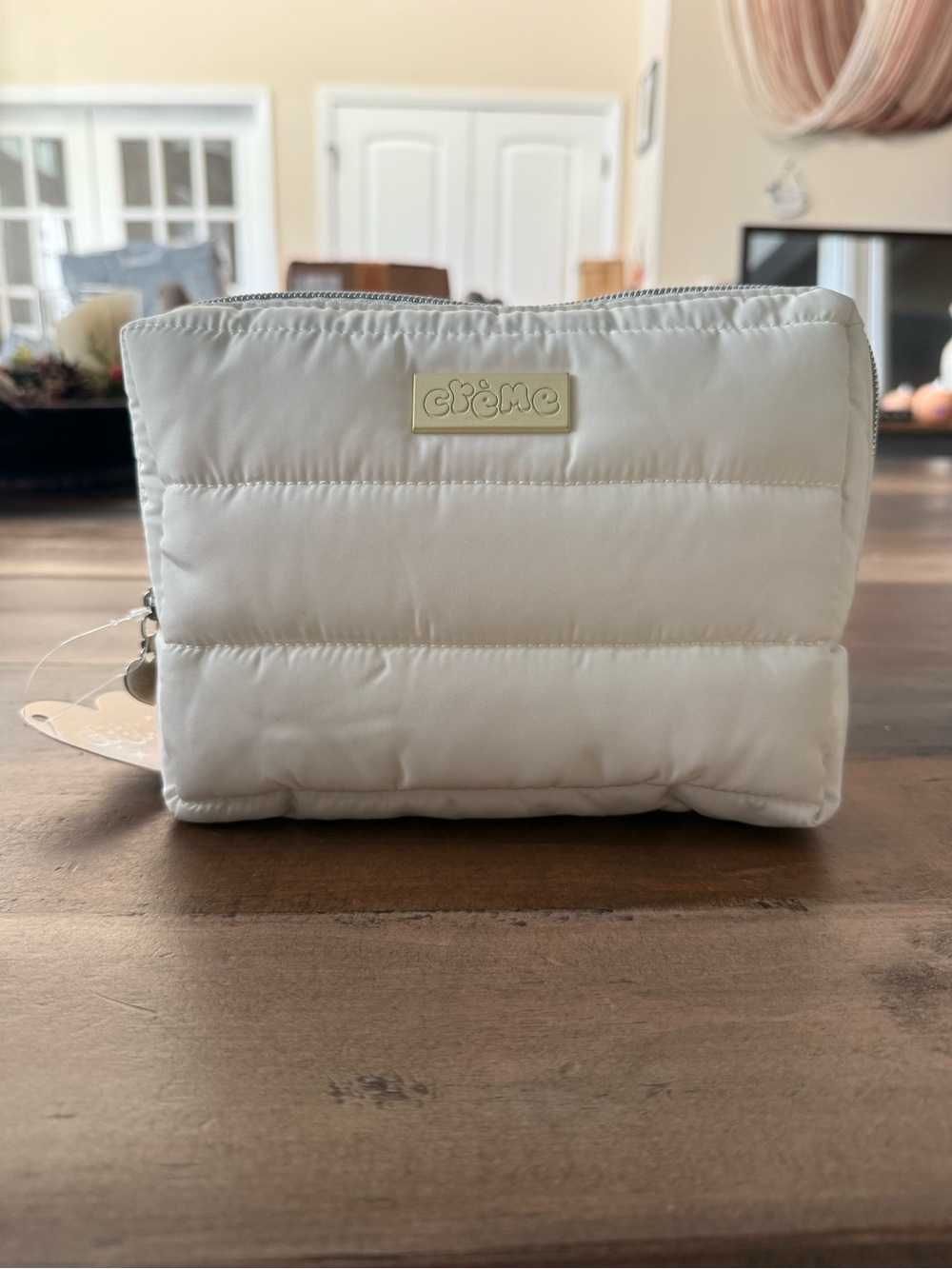 Crème Puffy Travel Case - Cream
